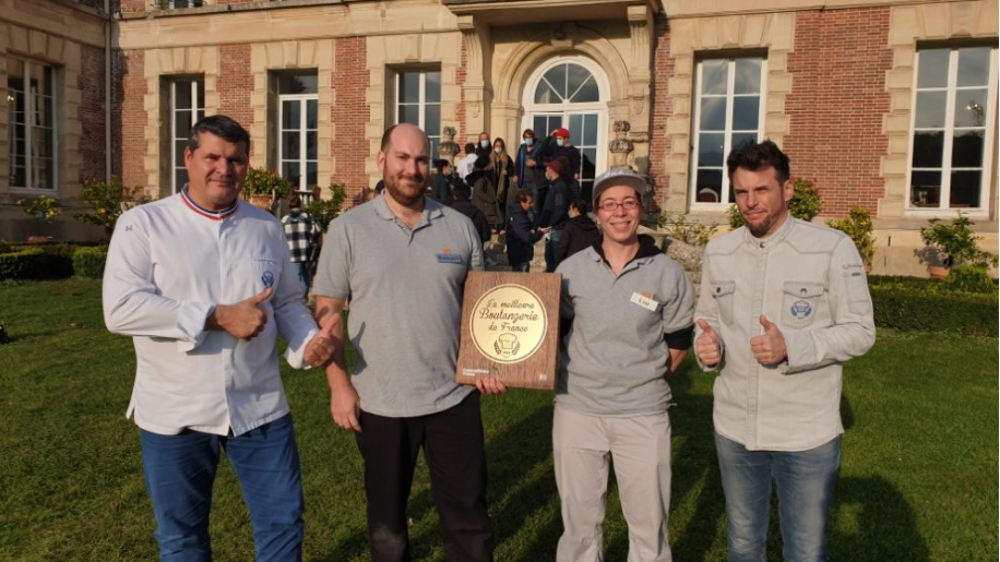 Romuald & Lise de la boulangerie Aux délices normands à Franqueville-Saint-Pierre remportent le concours de la meilleure boulangerie de France
